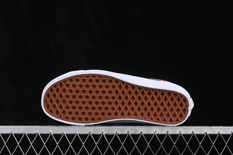 All categories Vans Vans series Vans Low Vans low top Vans Old Skool Vans patent leather low-top casual skateboard shoes VN000E8VCCZ